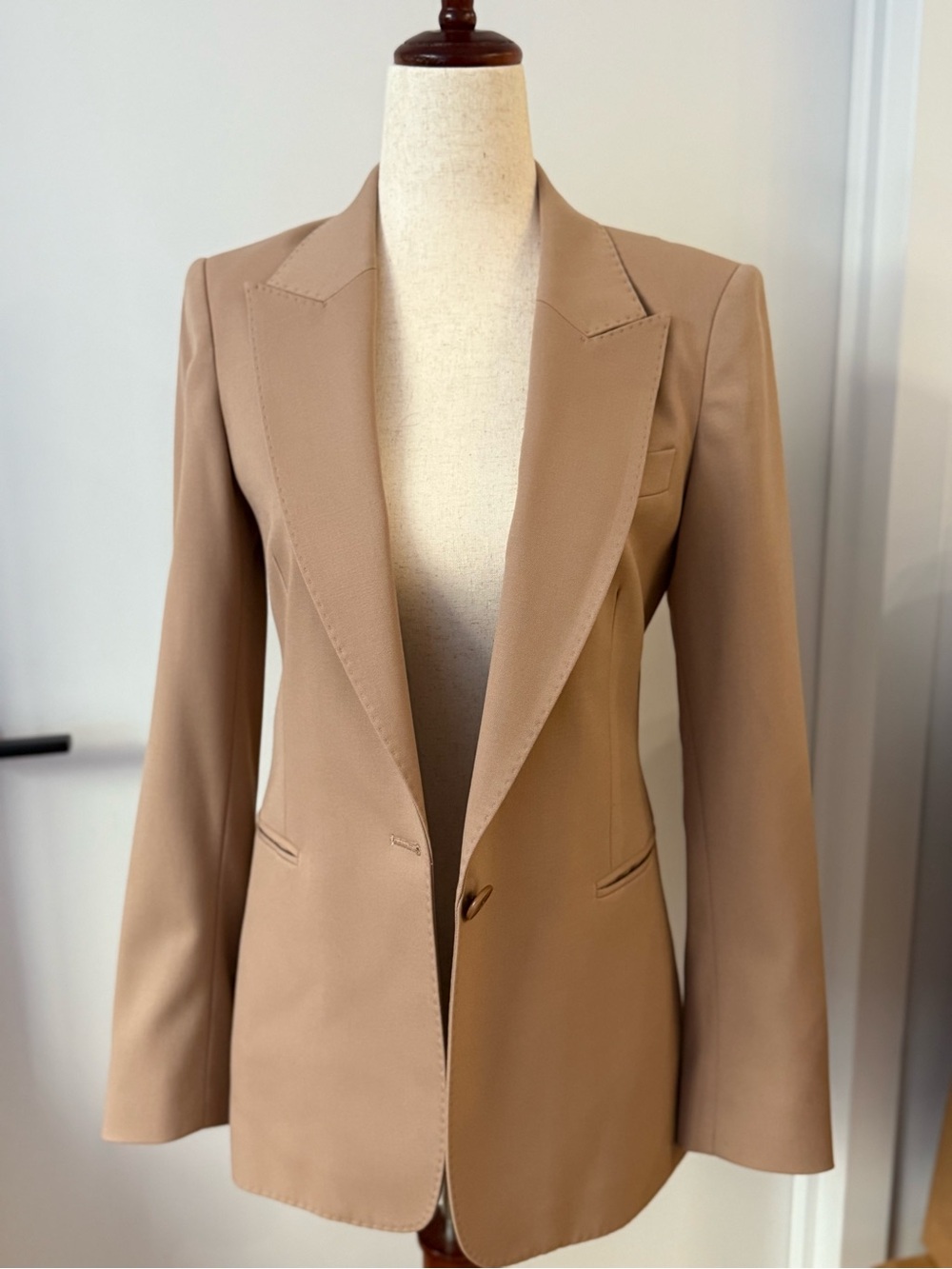 Reiss tailored women’s wool suit